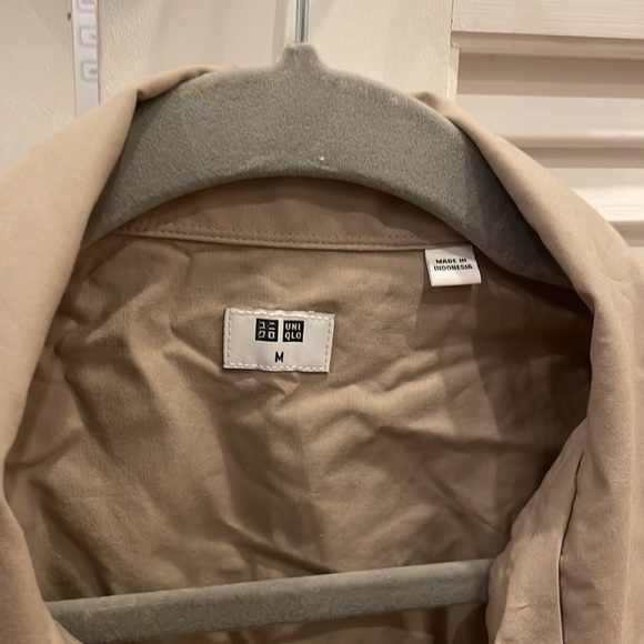 UNIQLO button down - Picture 2 of 3